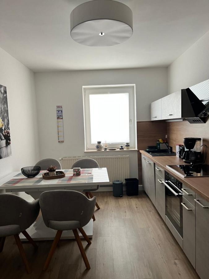 Sehr Schoene Wohnung,Komplett Neu Eingerichtet Limabach - Oberfrohna Dış mekan fotoğraf
