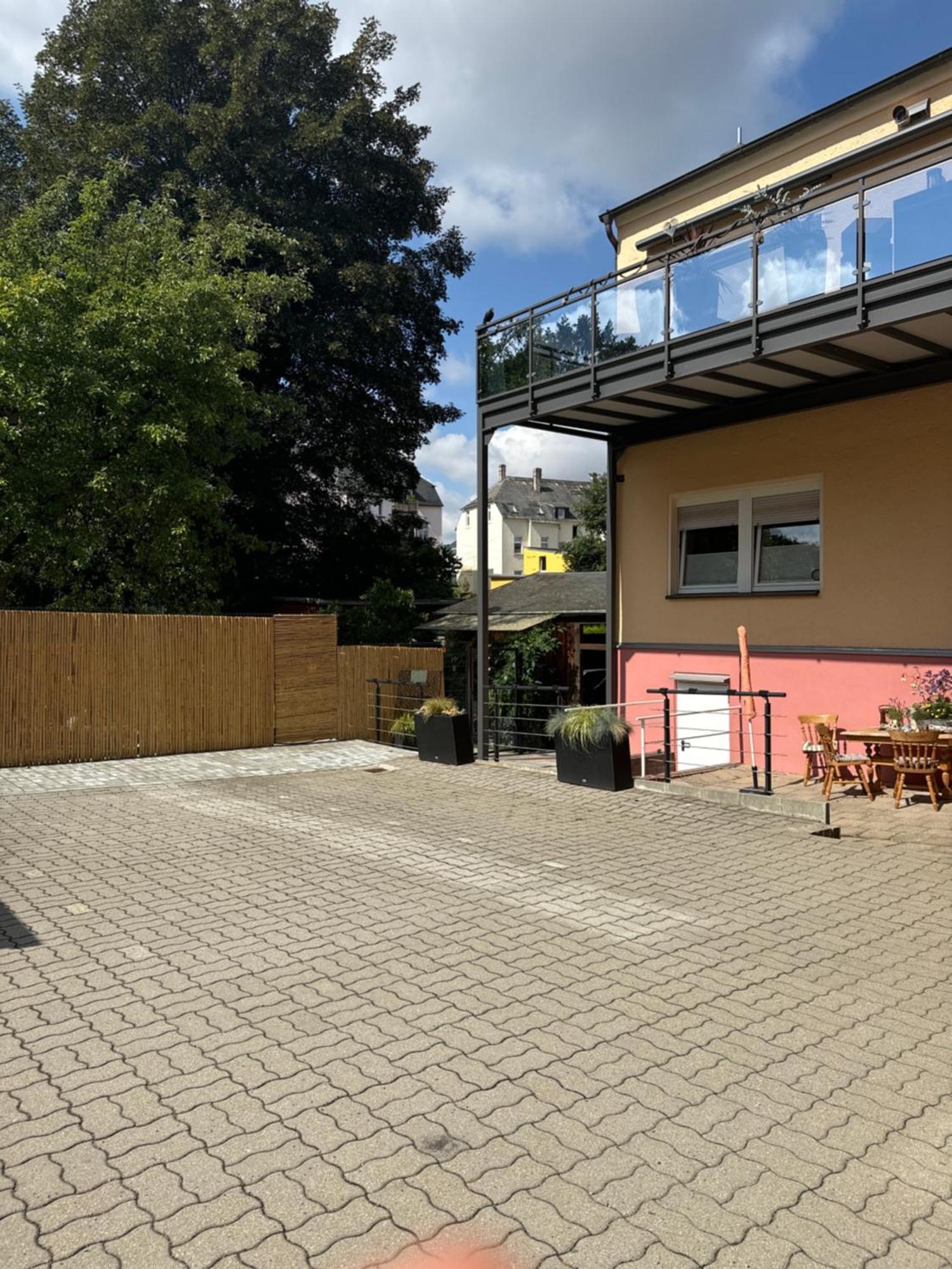 Sehr Schoene Wohnung,Komplett Neu Eingerichtet Limabach - Oberfrohna Dış mekan fotoğraf